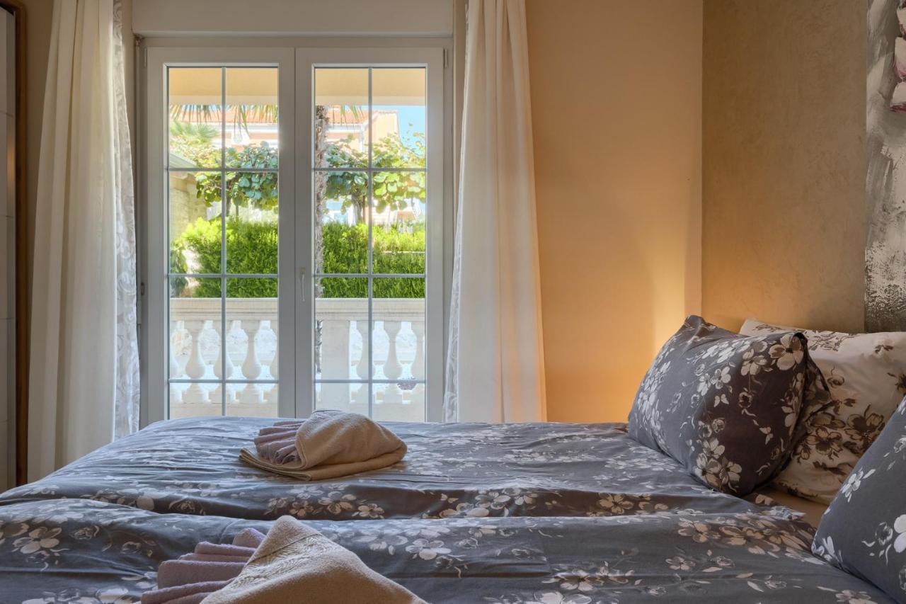 Villa Opatic ポレッチ エクステリア 写真