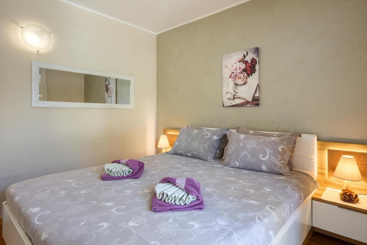 Villa Opatic ポレッチ エクステリア 写真
