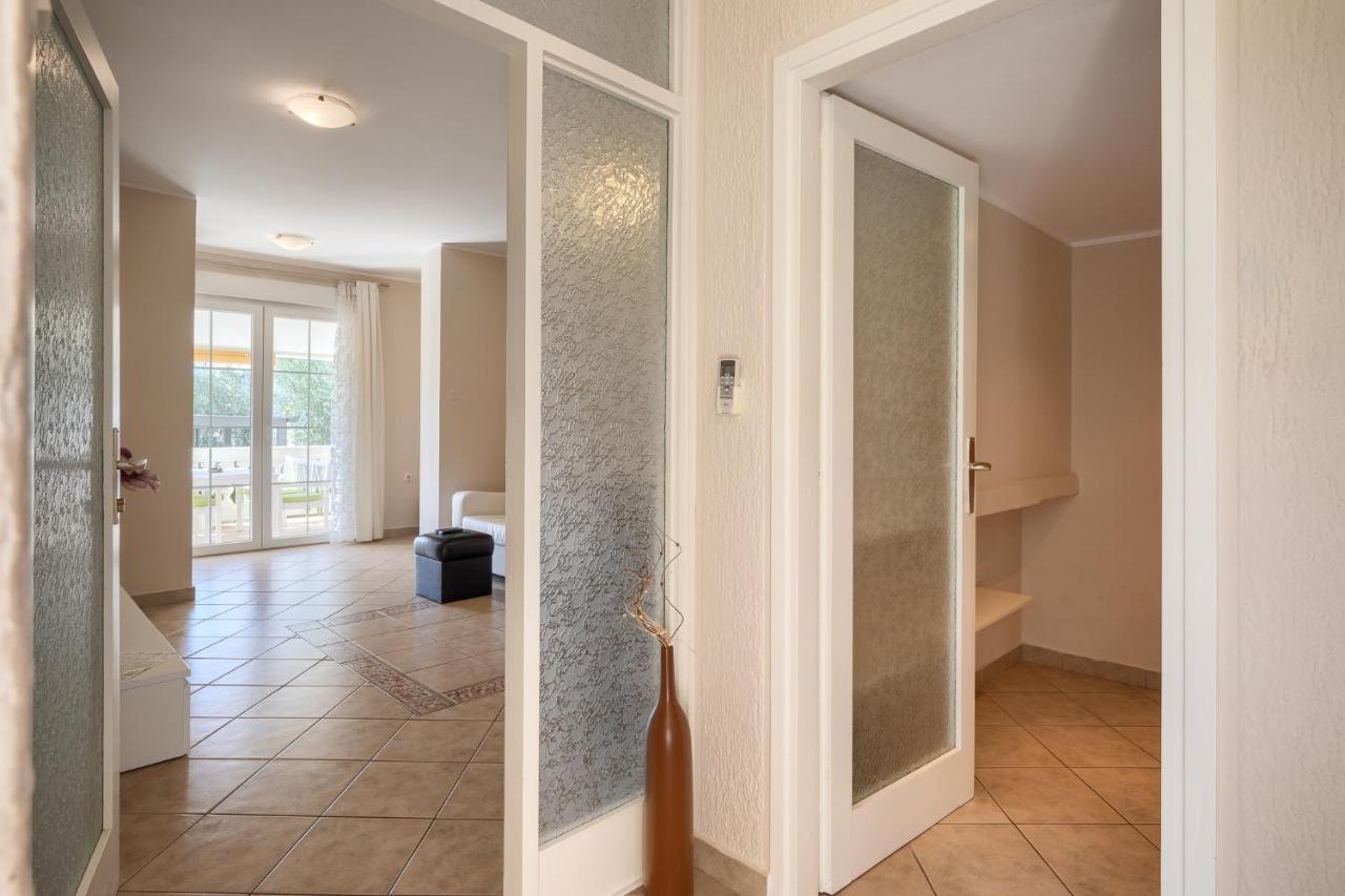 Villa Opatic ポレッチ エクステリア 写真
